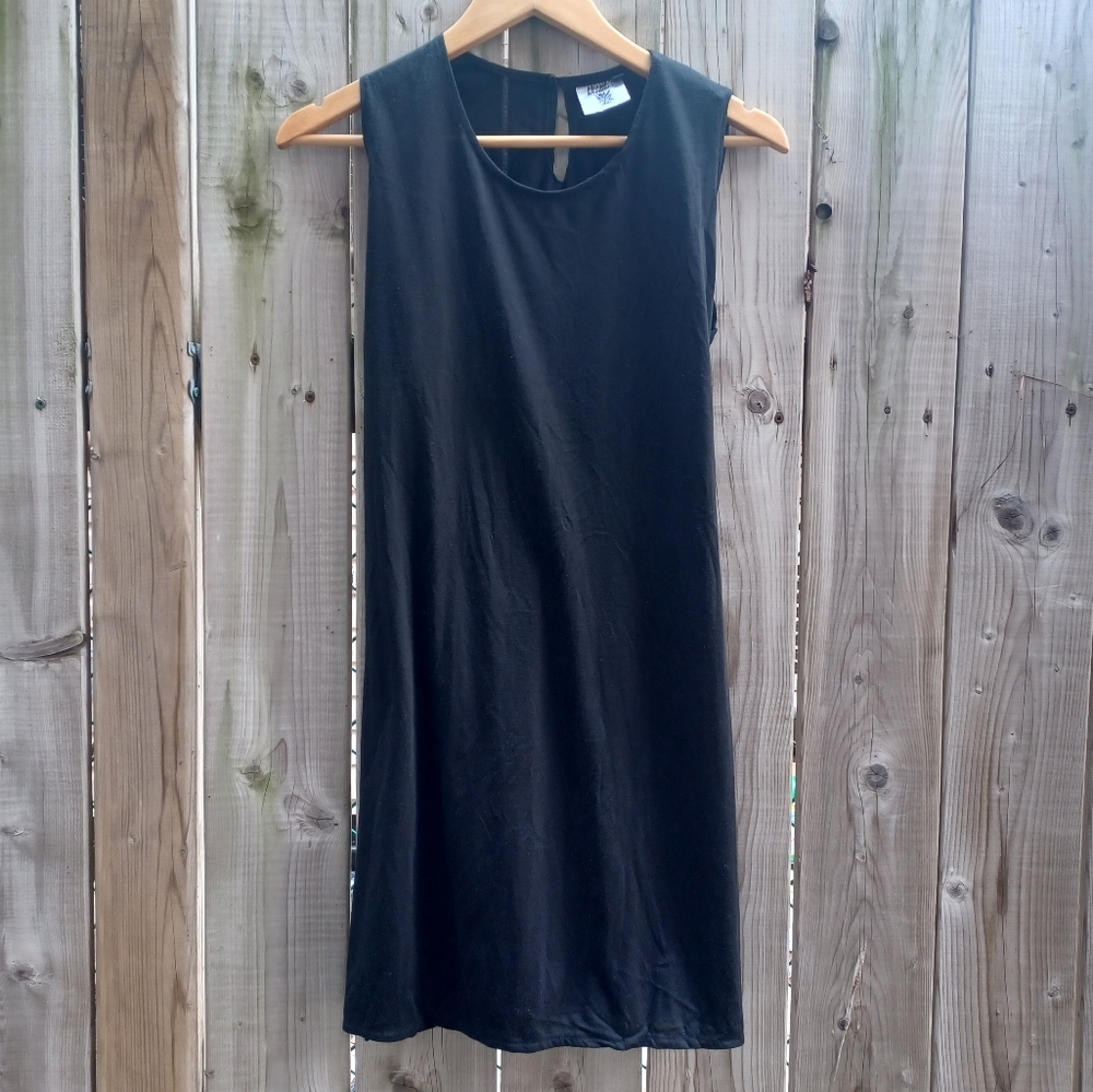 Black Sleeveless Dress